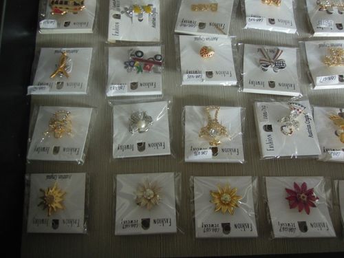 動(dòng)物鑲鉆胸針 正品別針 飾品批發(fā) 廠家工廠直銷(xiāo)-「其他服裝鞋帽飾品」