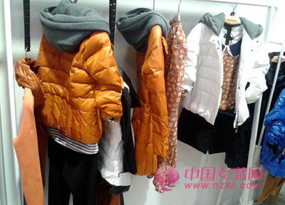 服裝新手進貨時 不要聽由批發(fā)商忽悠哦!_進貨指南_中國女裝網(wǎng)